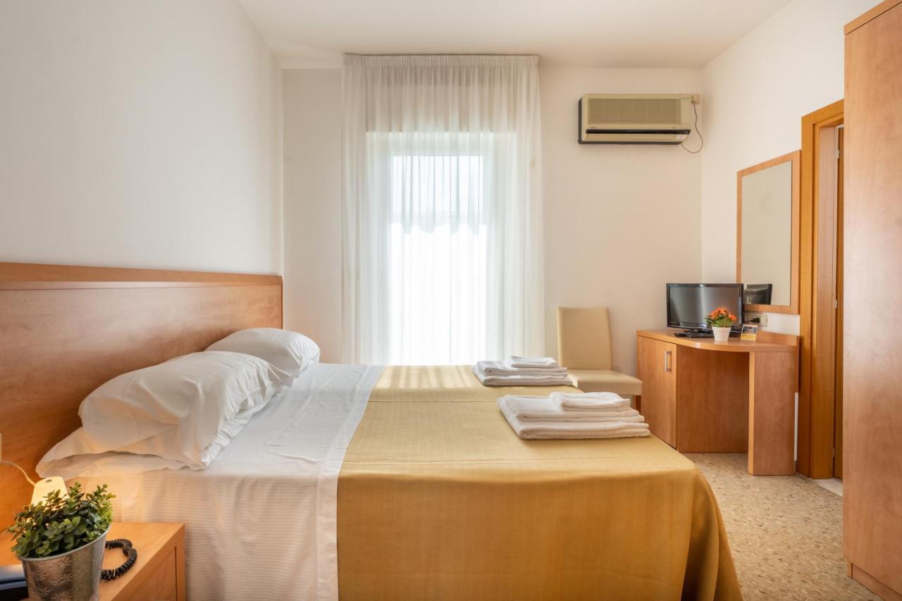 Hotel La Pineta Pineto Extérieur photo