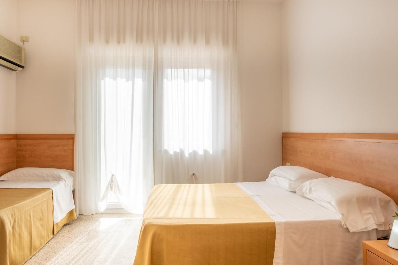 Hotel La Pineta Pineto Extérieur photo